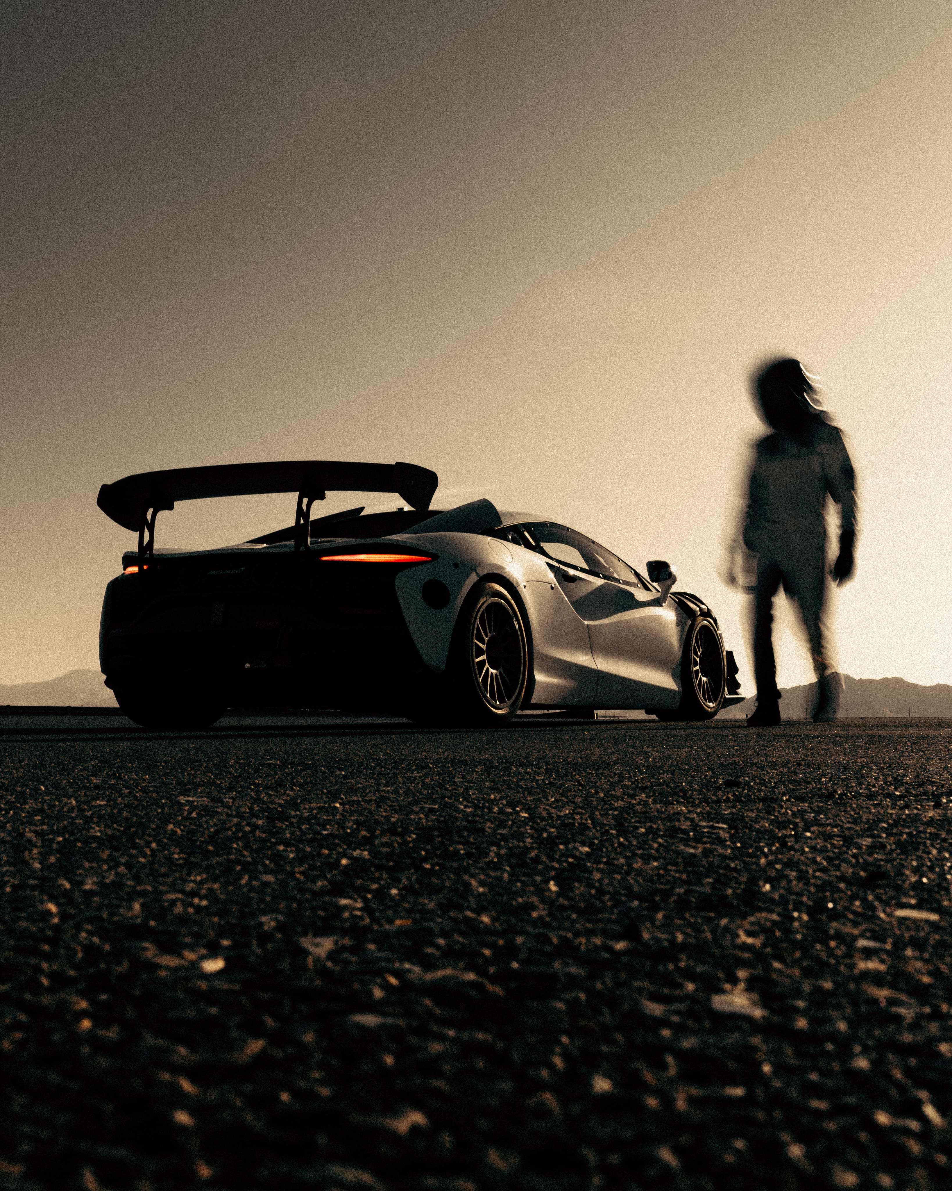 mclaren artura gt4 trophy