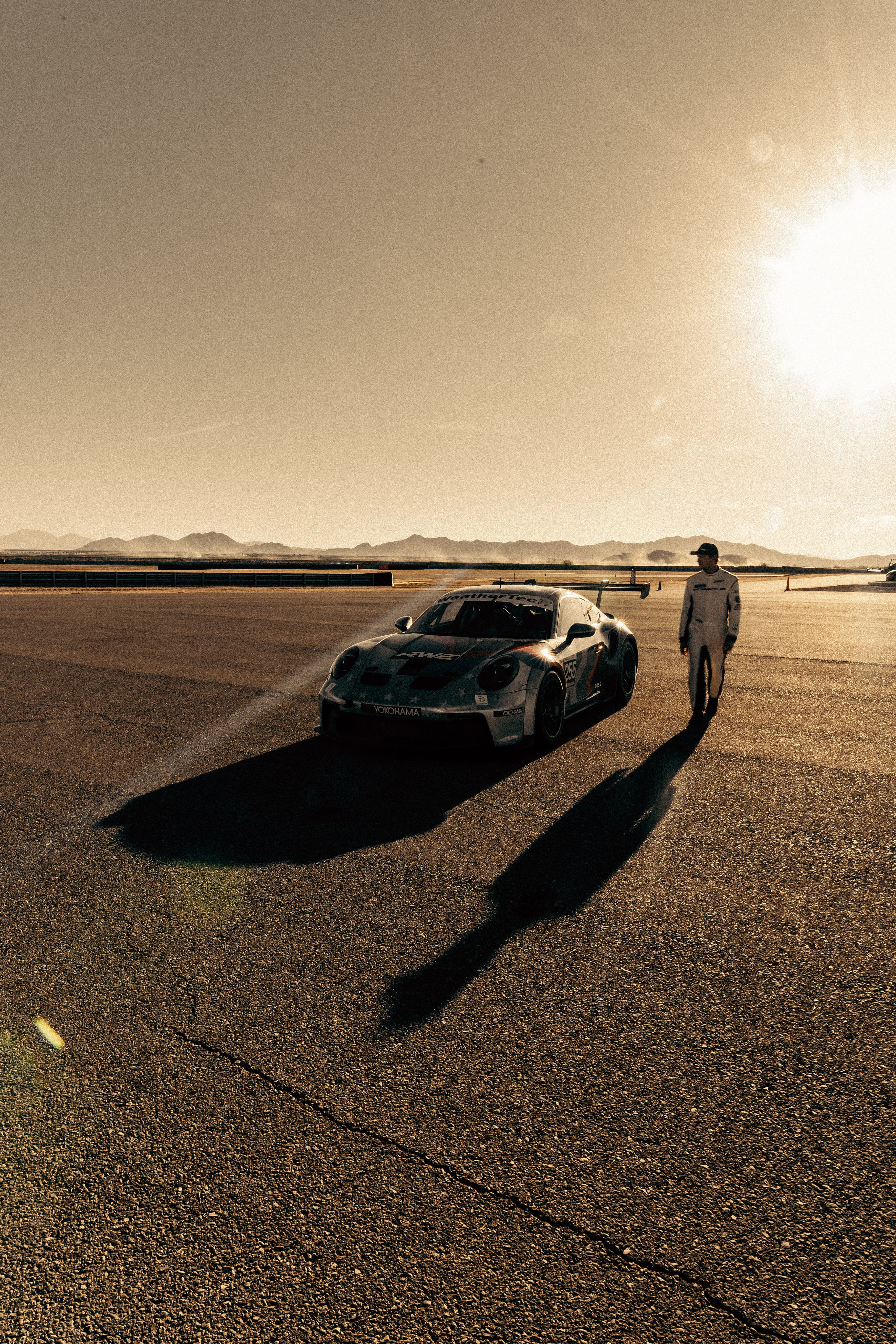 mclaren artura gt4 trophy